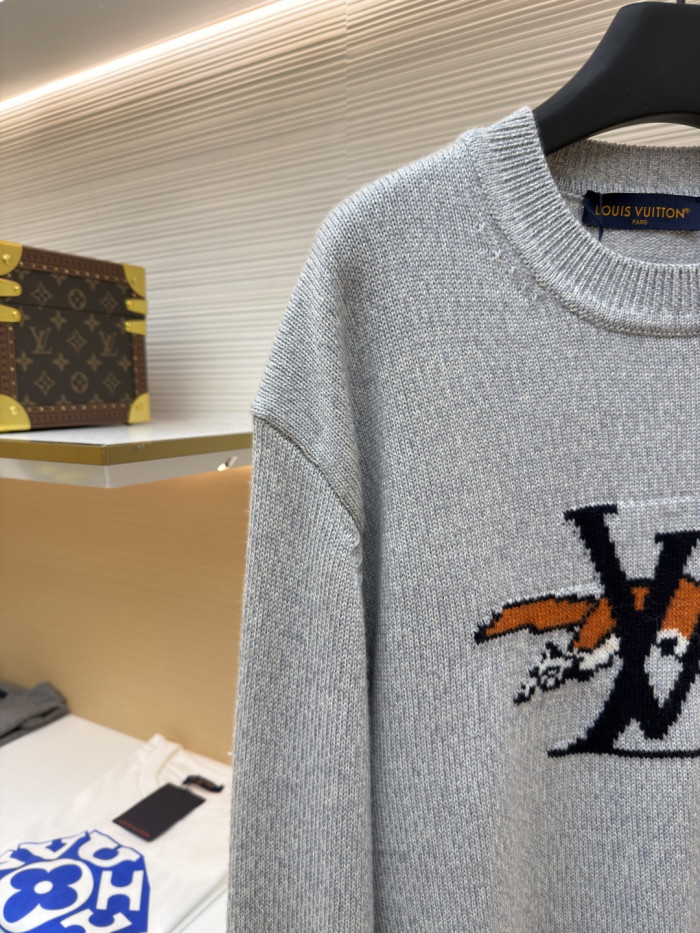 SWEATER