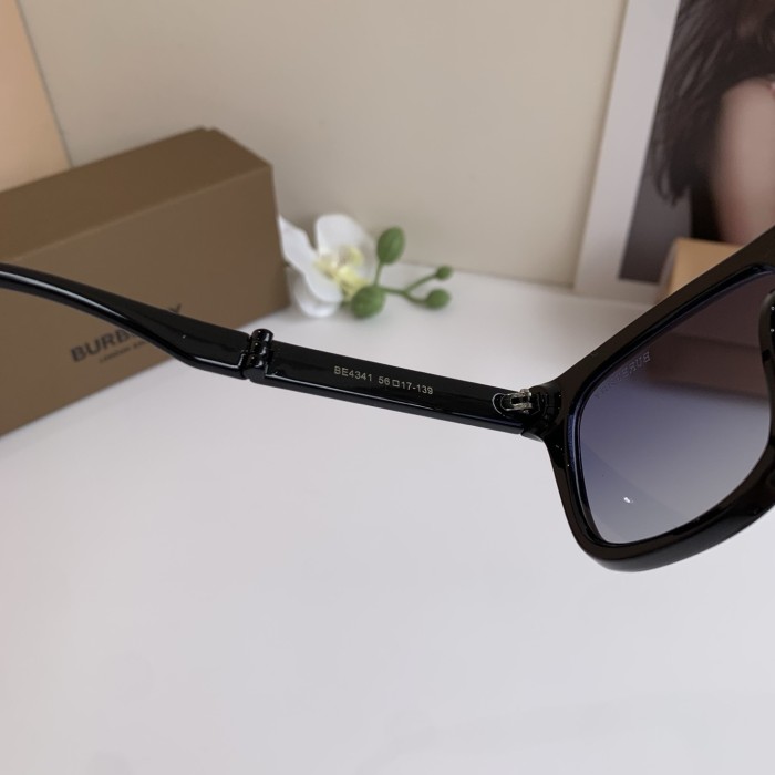 BURBERRY SUNGLASSES-09