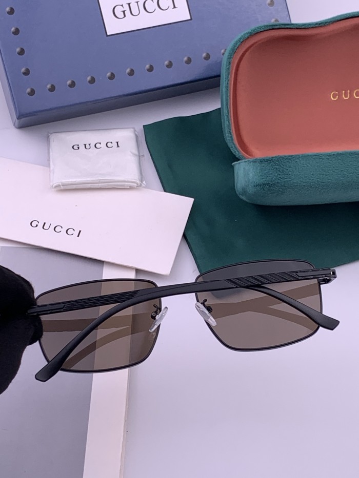 GUCCI SUNGLASSES-011