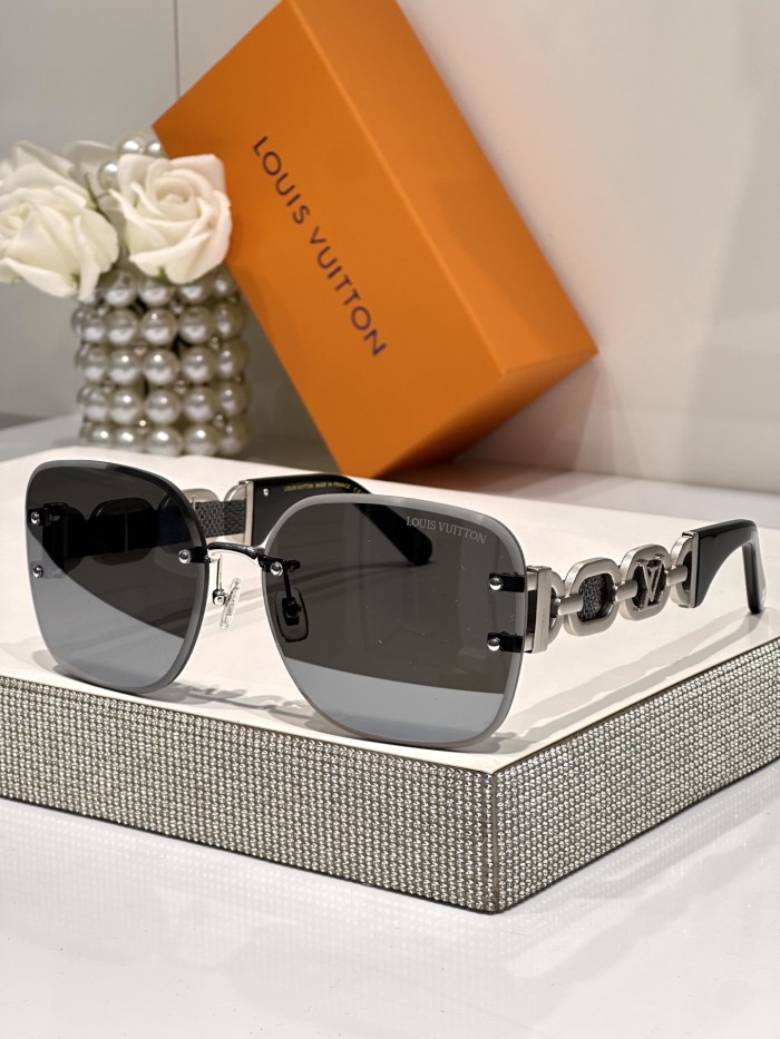 LOUIS VUITTON SUNGLASSES-061