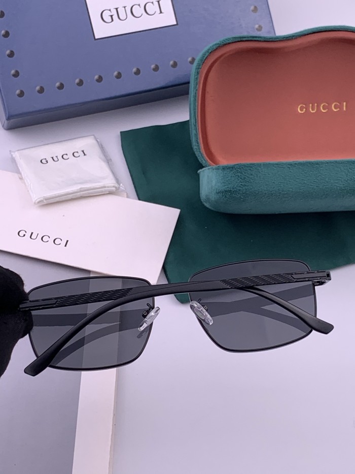 GUCCI SUNGLASSES-011