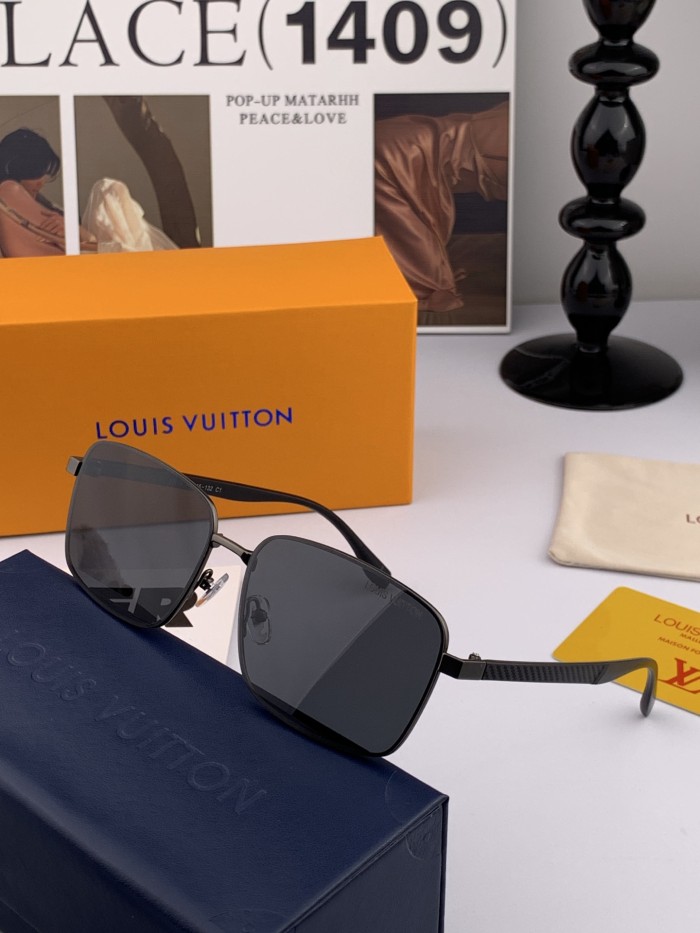 LOUIS VUITTON SUNGLASSES-011