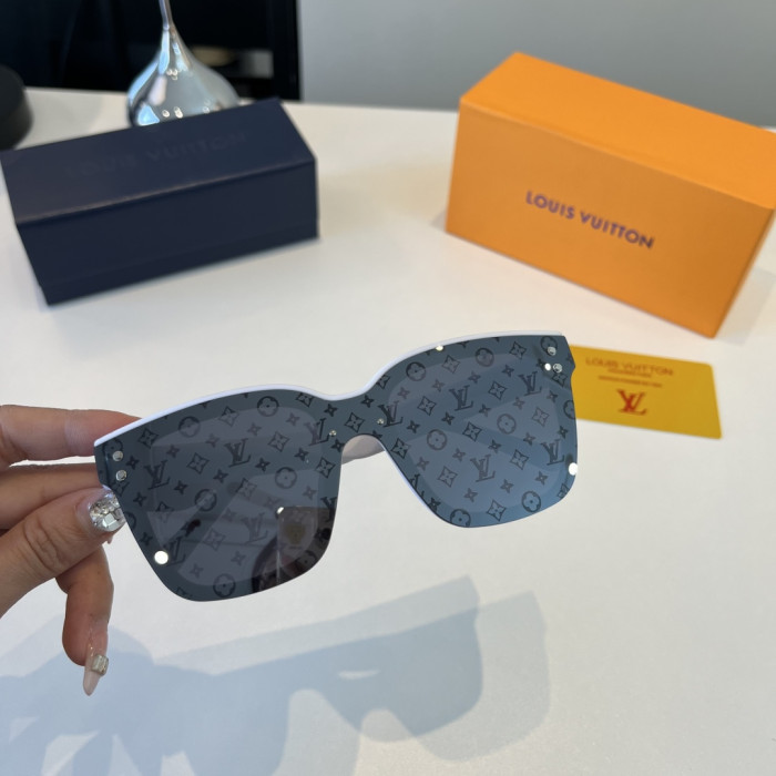 LOUIS VUITTON SUNGLASSES-09