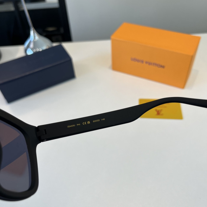 LOUIS VUITTON SUNGLASSES-09