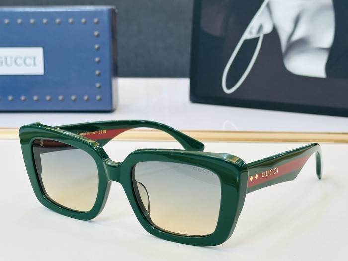 GUCCI SUNGLASSES-051