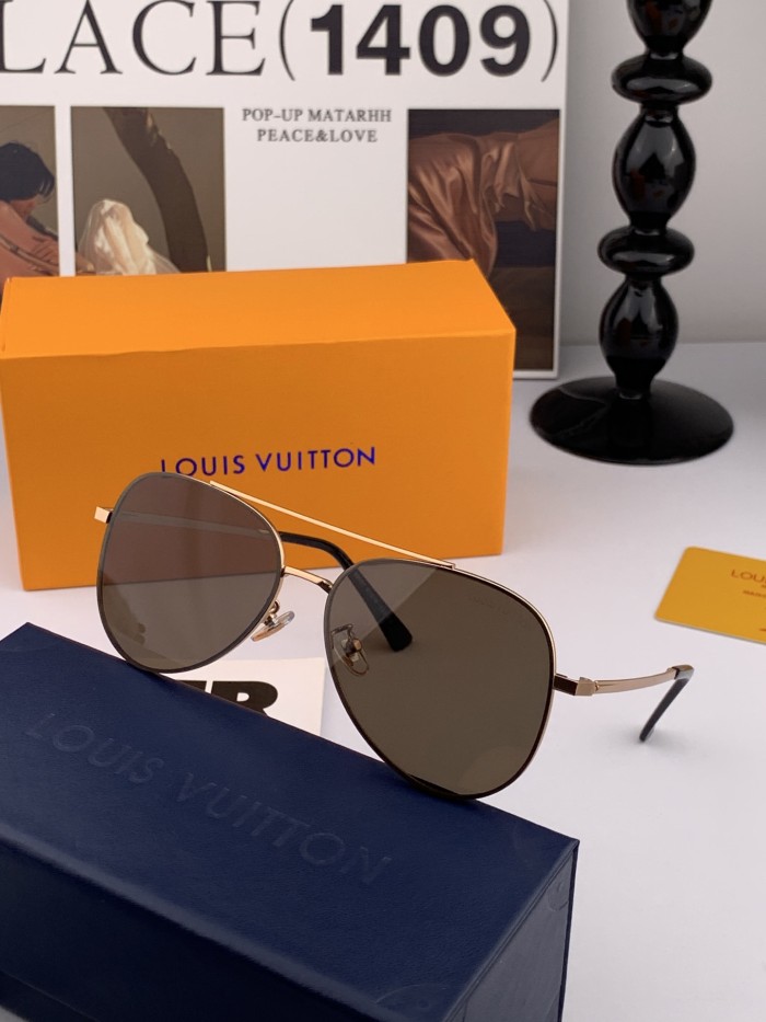 LOUIS VUITTON SUNGLASSES-011