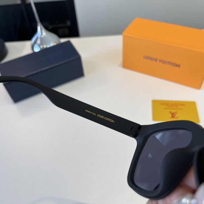 LOUIS VUITTON SUNGLASSES-09