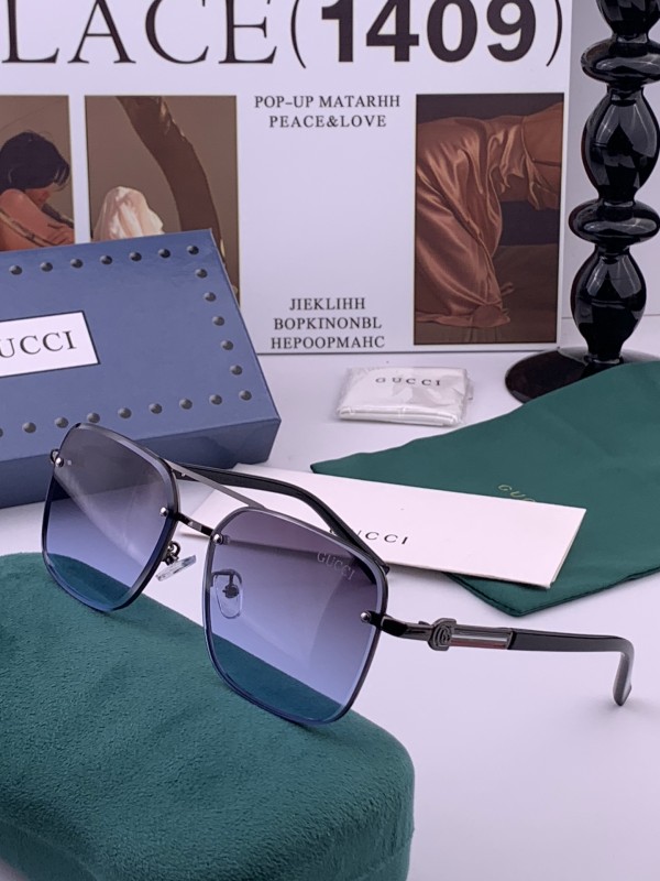 GUCCI SUNGLASSES-011