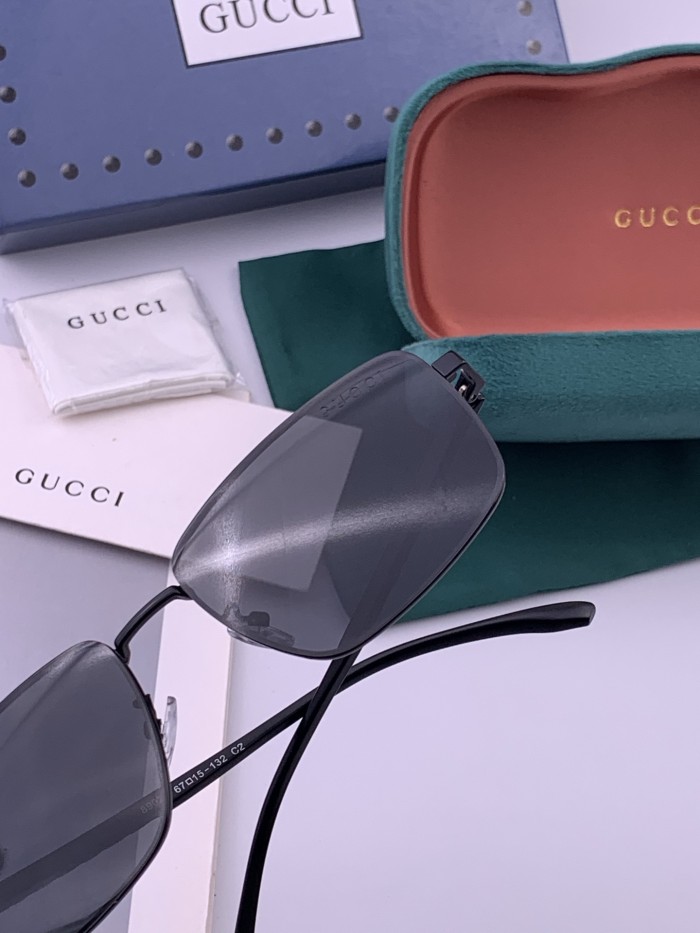 GUCCI SUNGLASSES-011