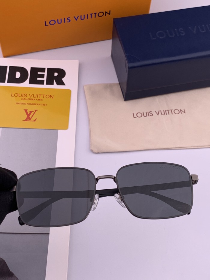 LOUIS VUITTON SUNGLASSES-011
