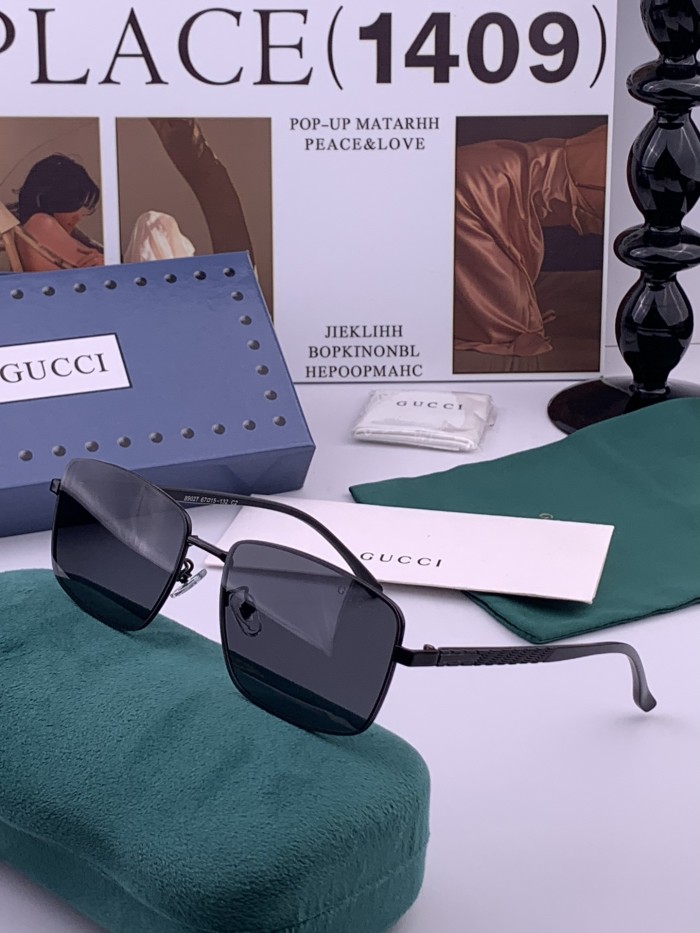 GUCCI SUNGLASSES-011