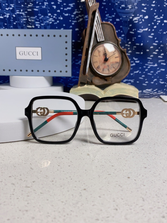 GUCCI  SUNGLASSES-58