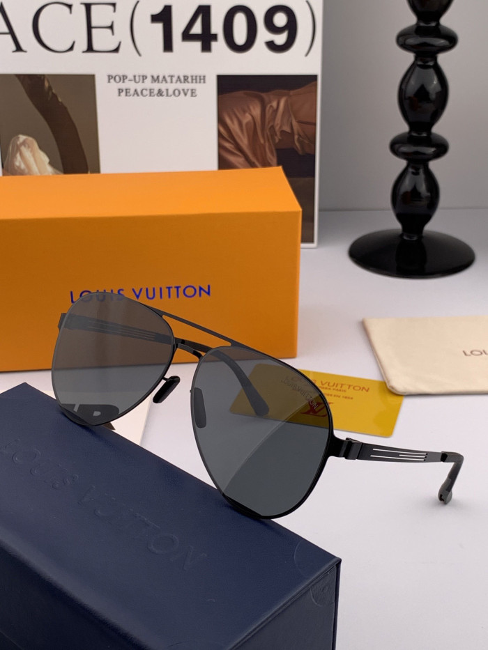 LOUIS VUITTON SUNGLASSES-011