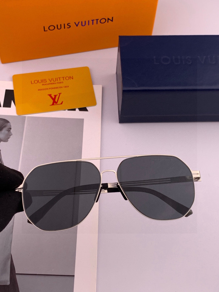 LOUIS VUITTON SUNGLASSES-011