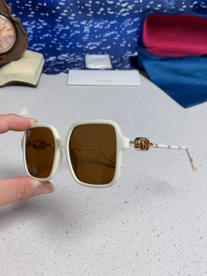 GUCCI  SUNGLASSES-58