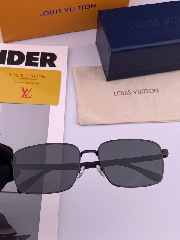 LOUIS VUITTON SUNGLASSES-011