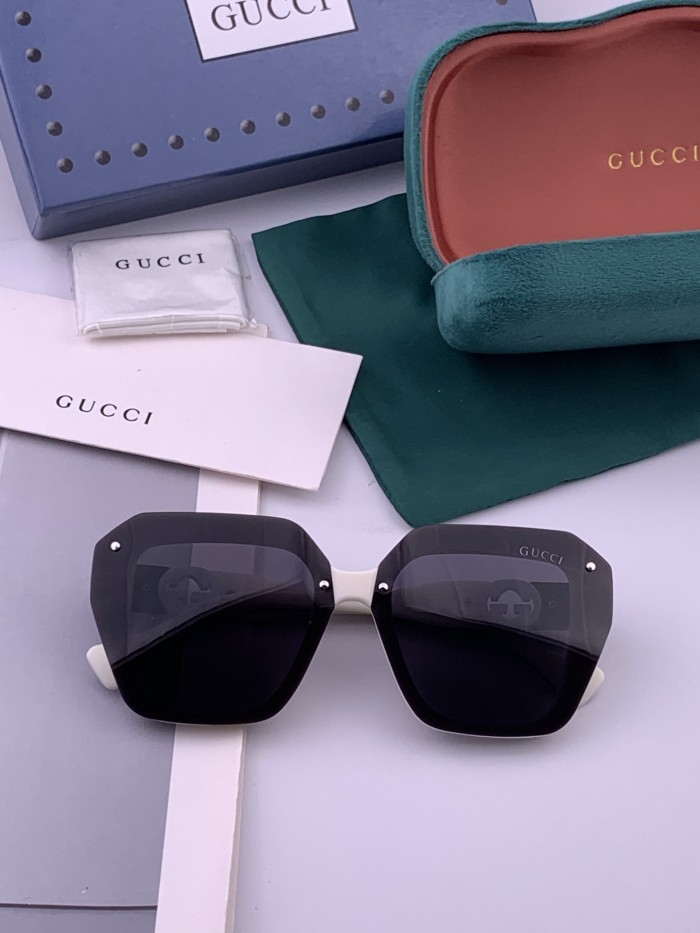 GUCCI SUNGLASSES-011