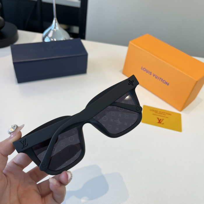 LOUIS VUITTON SUNGLASSES-09