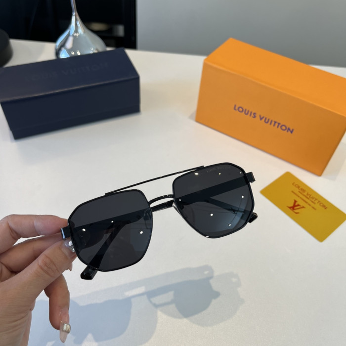 LOUIS VUITTON SUNGLASSES-09