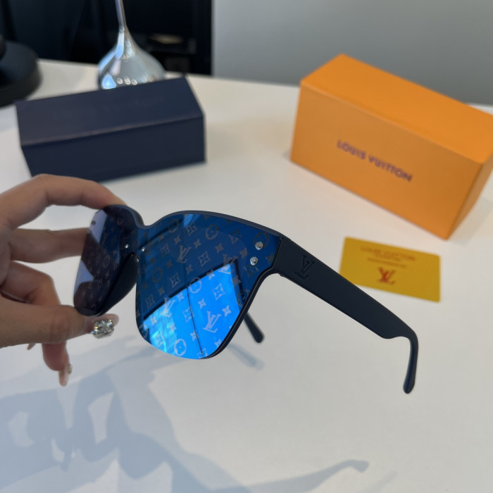 LOUIS VUITTON SUNGLASSES-09