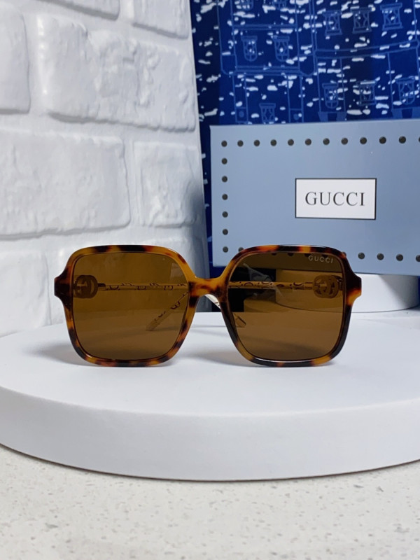 GUCCI  SUNGLASSES-58