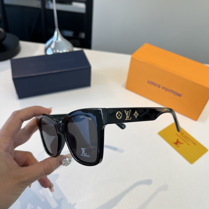 LOUIS VUITTON SUNGLASSES-09