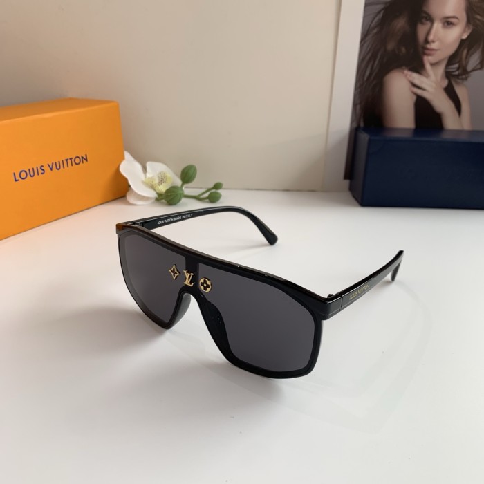 LOUIS VUITTON SUNGLASSES-09
