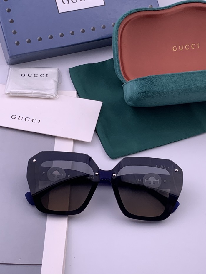 GUCCI SUNGLASSES-011