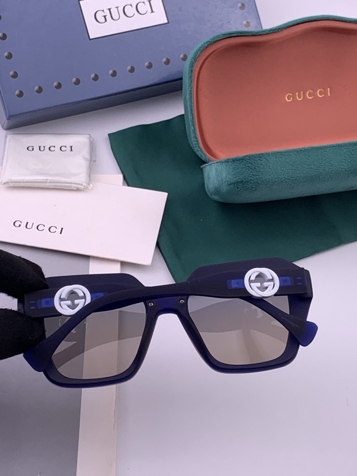 GUCCI SUNGLASSES-011