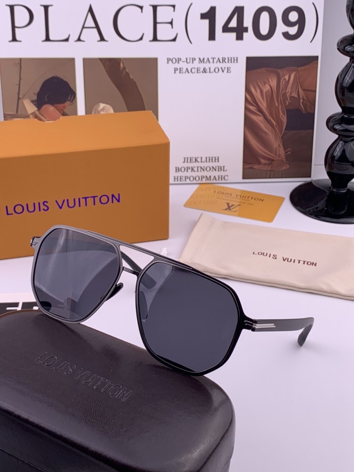 LOUIS VUITTON SUNGLASSES-011