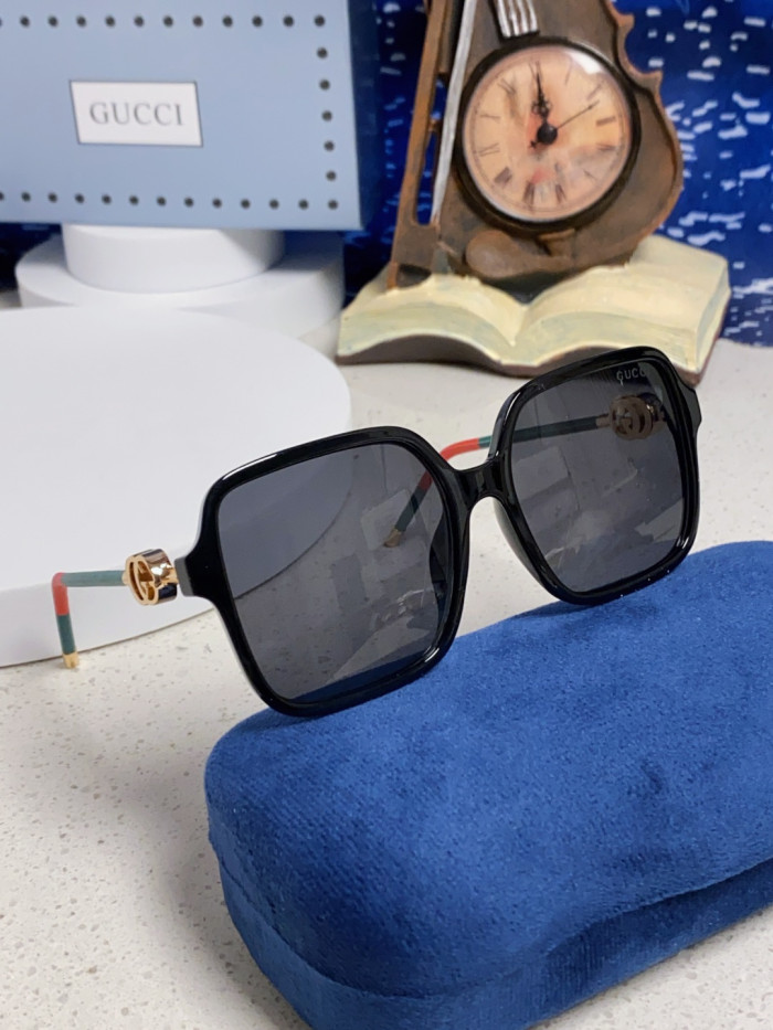 GUCCI  SUNGLASSES-58