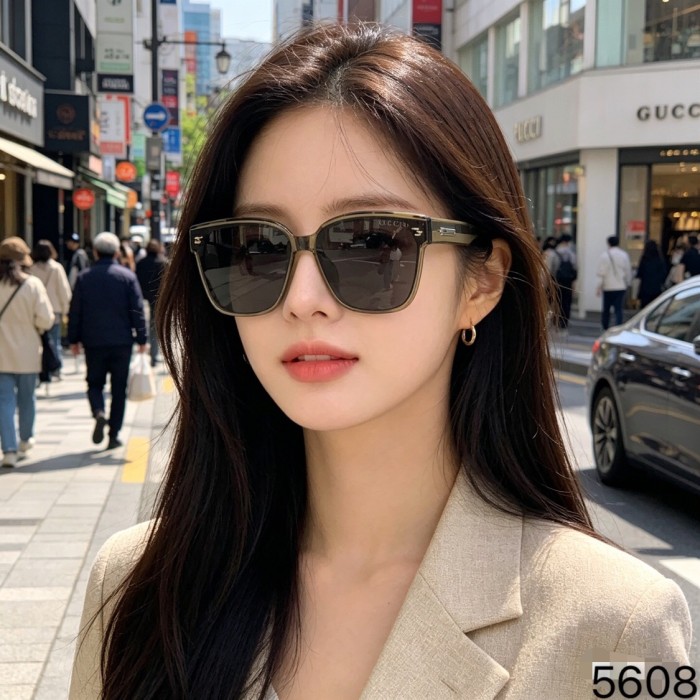 GUCCI  SUNGLASSES-501