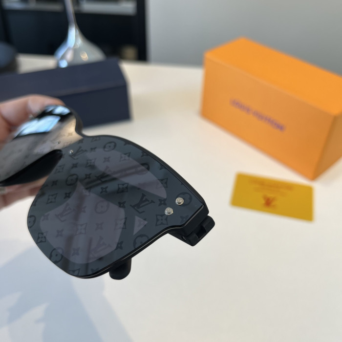 LOUIS VUITTON SUNGLASSES-09