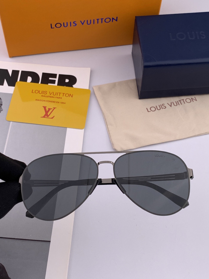 LOUIS VUITTON SUNGLASSES-011