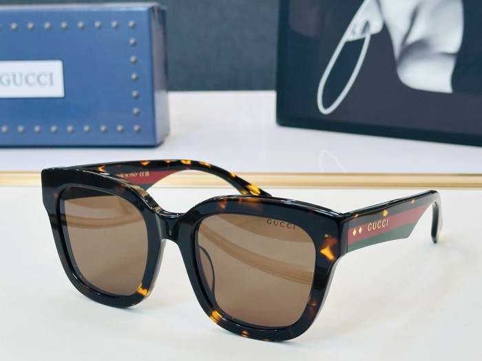 GUCCI SUNGLASSES-051