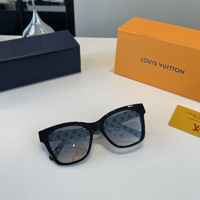 LOUIS VUITTON SUNGLASSES-09