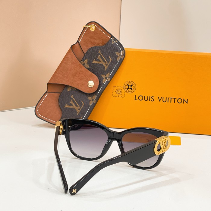 LOUIS VUITTON SUNGLASSES-041