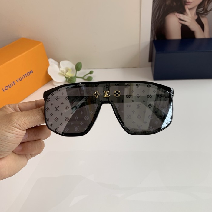 LOUIS VUITTON SUNGLASSES-09