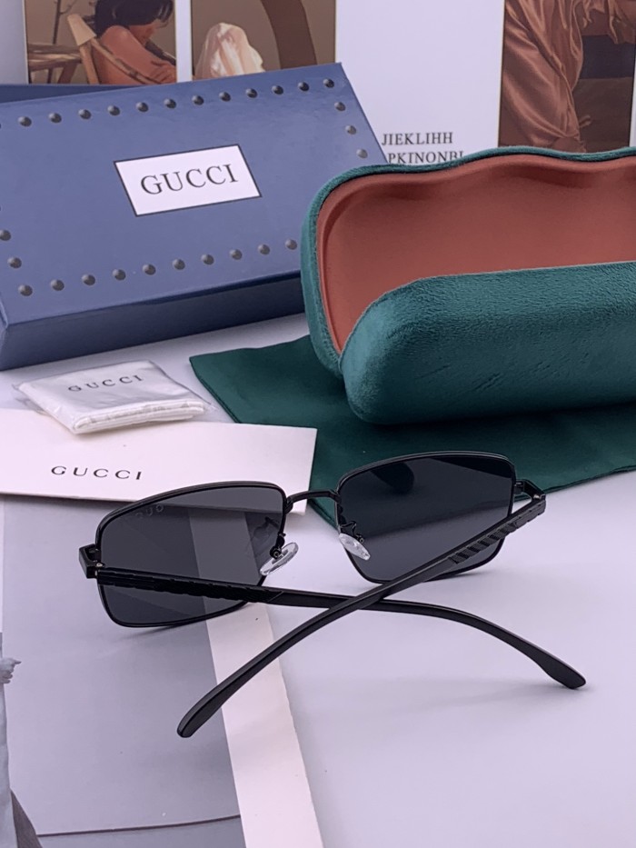 GUCCI SUNGLASSES-011