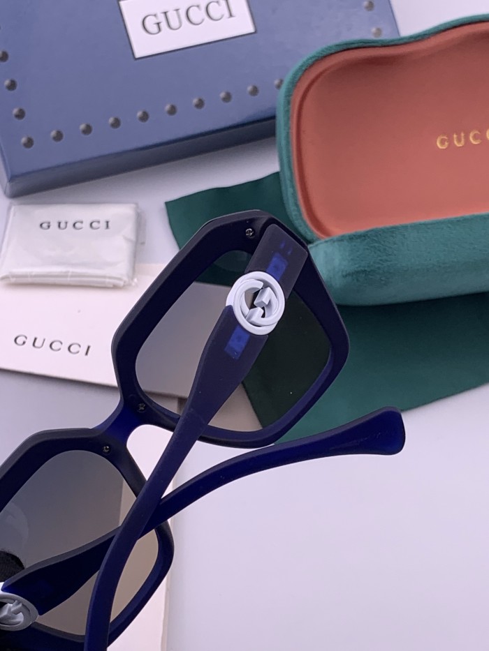 GUCCI SUNGLASSES-011