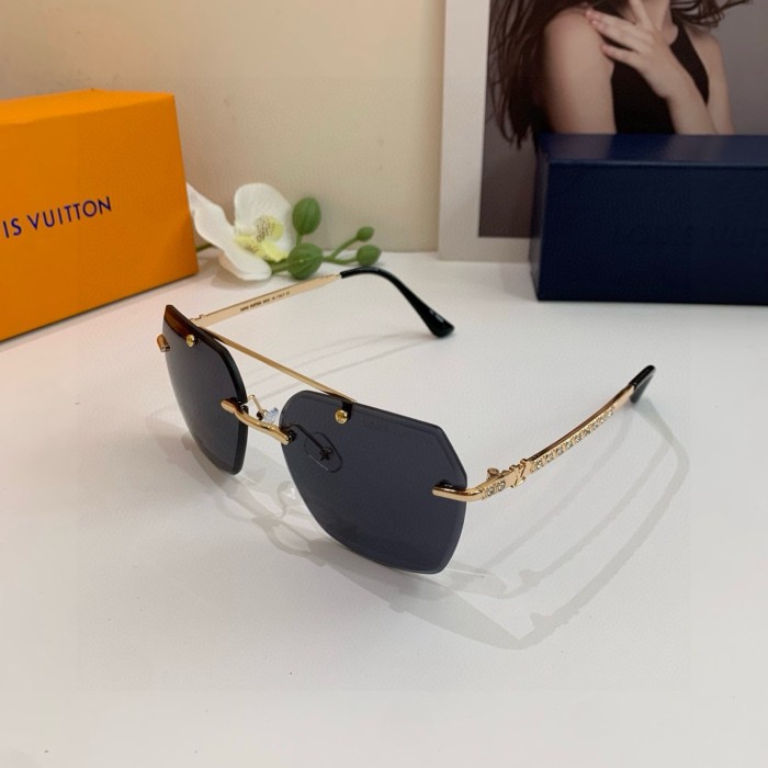 LOUIS VUITTON SUNGLASSES-59
