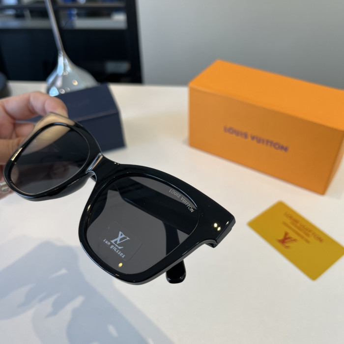 LOUIS VUITTON SUNGLASSES-09