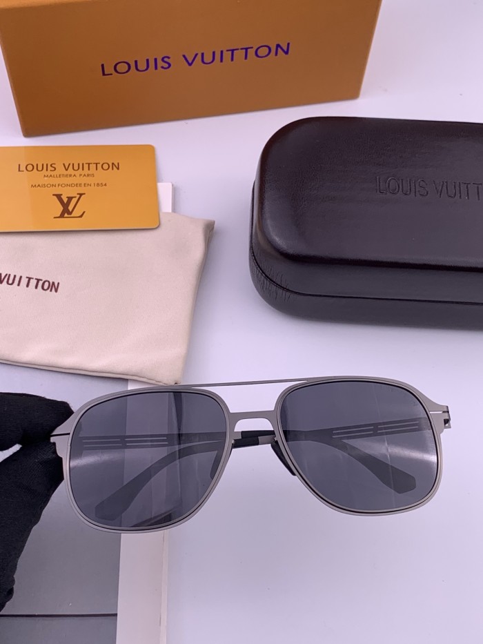 LOUIS VUITTON SUNGLASSES-011