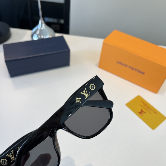 LOUIS VUITTON SUNGLASSES-09