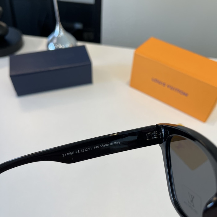 LOUIS VUITTON SUNGLASSES-09