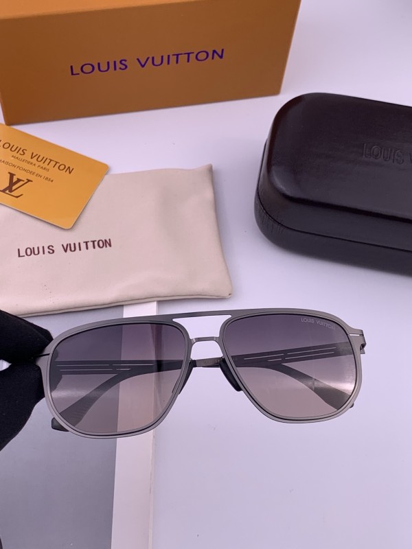 LOUIS VUITTON SUNGLASSES-011