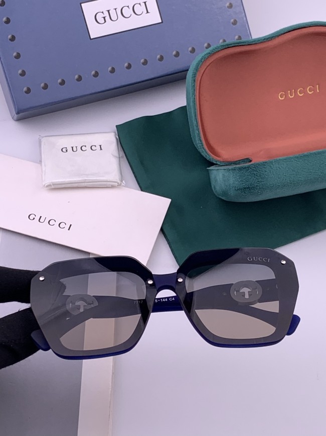 GUCCI SUNGLASSES-011