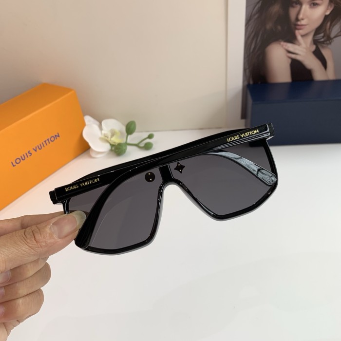 LOUIS VUITTON SUNGLASSES-09