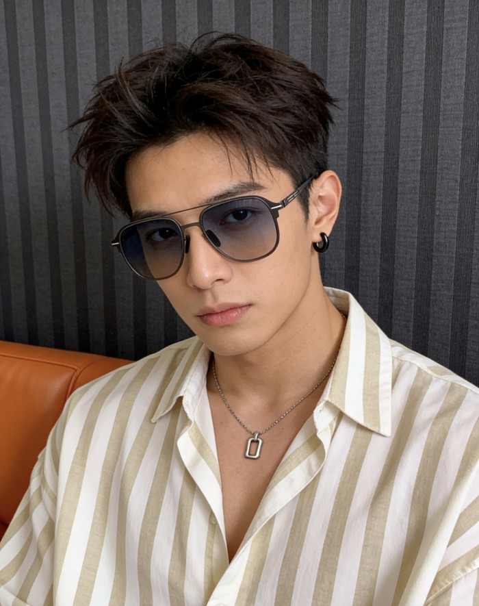 LOUIS VUITTON SUNGLASSES-011