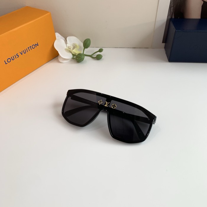 LOUIS VUITTON SUNGLASSES-09